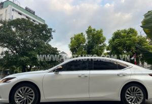 Xe Lexus ES 250 2022
