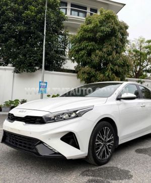 Xe Kia K3 Premium 2.0 AT 2024