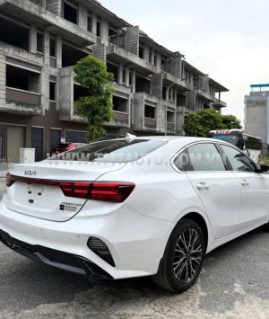 Xe Kia K3 Premium 2.0 AT 2024