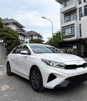 Xe Kia K3 Premium 2.0 AT 2024