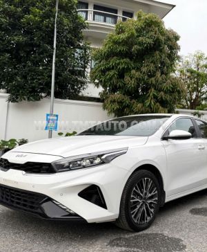 Xe Kia K3 Premium 2.0 AT 2024
